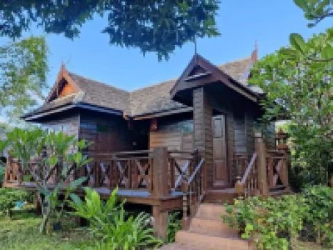 เฮือนทิพย์วิมาน โรงแรมในอำเภอ ดอยหล่อ