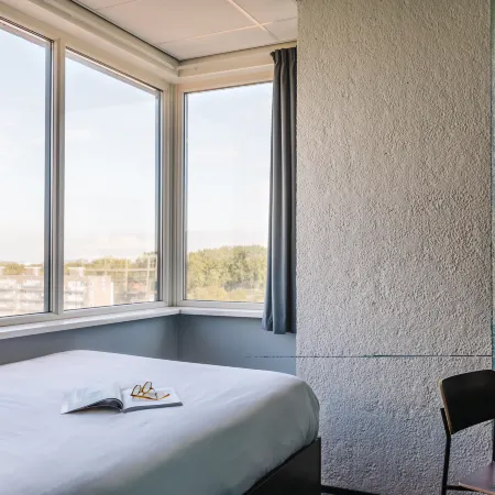 The Social Hub Amsterdam West 4 star Отели рядом с достопримечательностью «Слотерварт»
