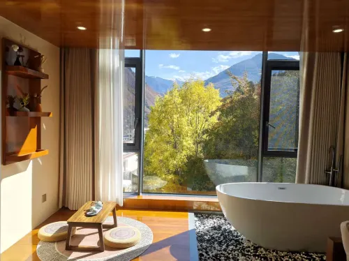Mid-Mountain Cloud Leisure · Life Mountain View Resort Inn (Heishui County Branch) - New