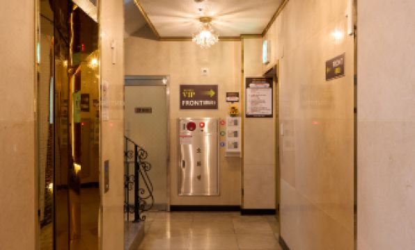 Yeongdeungpo VIP Hotel