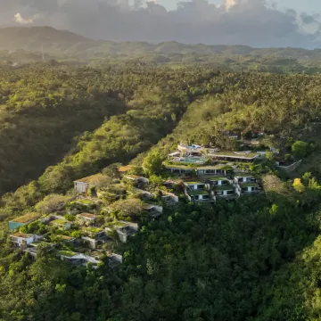 Maua Nusa Penida by Swiss-Belhotel Отели рядом с достопримечательностью «Утес Ченинган»