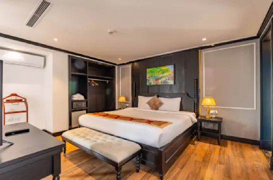 Aaron Hotel ワットチャン周辺のホテル