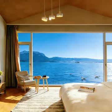 mosuo Villa | LuguLake mosuo· Lake View Resort (LuguLake Daluo Village Branch)