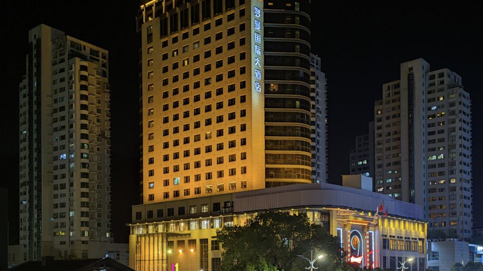Romantic Hotel