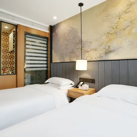 Luyi Qiqi L Hotel