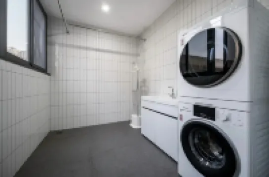 Jingfang E-Sports Hotel (Xuanhan Baren Square)