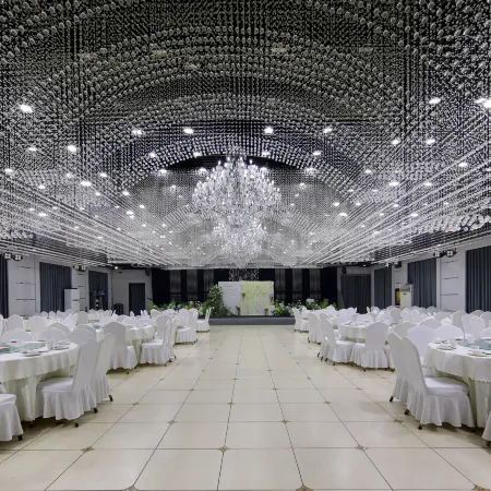 Vancourer International Hotel