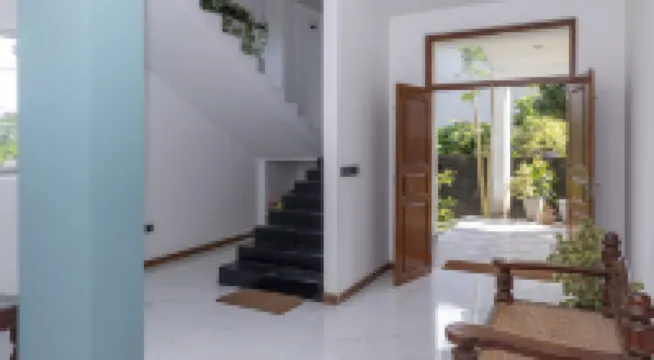 Elegant Escape Galle