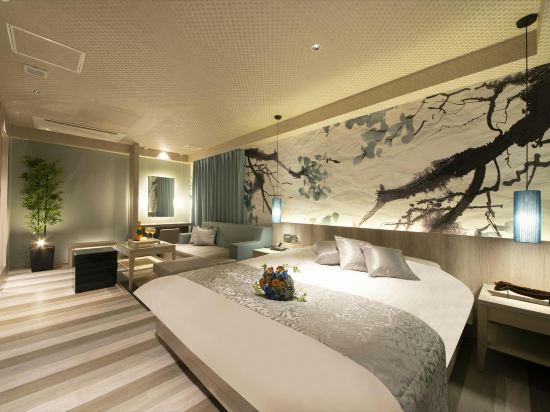 Hotel Tiger & Dragon  (Adults Only)