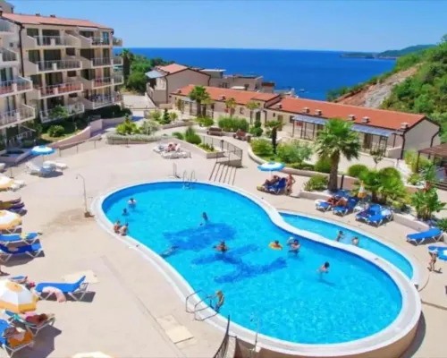 Blue Horizon Romi Hotels in Przno