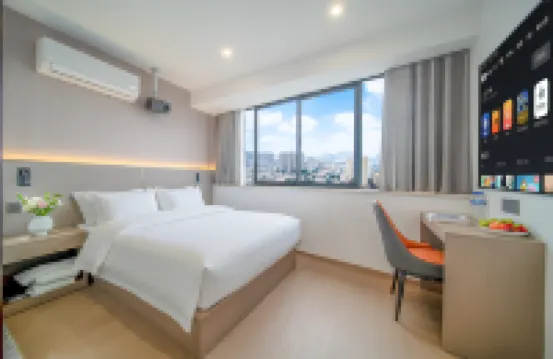 Cloud Hotel