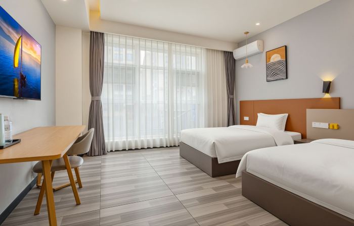 Jinyunqi Hotel (Pujiang Wenmiao Champagne City)