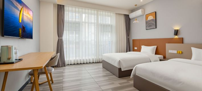 Jinyunqi Hotel (Pujiang Wenmiao Champagne City) Hotels in Pujiang