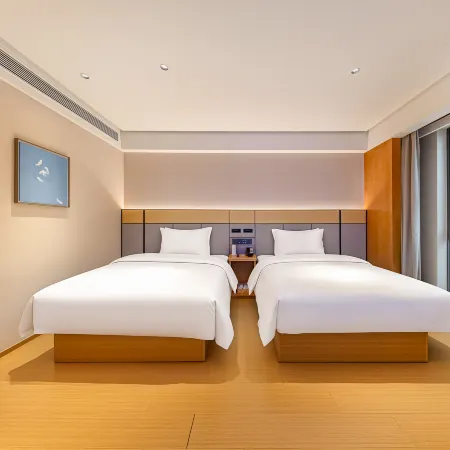 JI Hotel (Yibin Xizhan Zhanqian Square)
