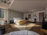 Avril Roam Hotels in Dali City