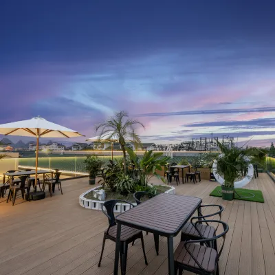 Lijiang Huaqiaoli Resort Hotel（Near Elephant Trunk Hill · Two Rivers & Four Lakes） Hotels near Seven Star Park