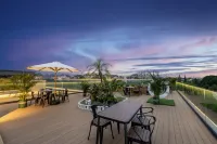 Ting Ran Yun Ju Hotel (Guilin Xiangshan Scenic Area & Two Rivers and Four Lakes Branch) - Pet-friendly