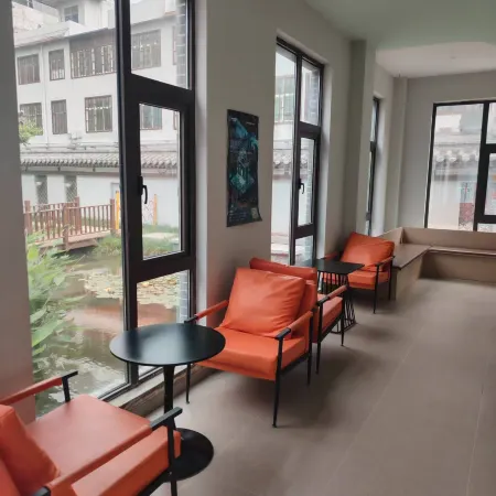 Luoyang Menggong Capital City Cultural Theme Hotel