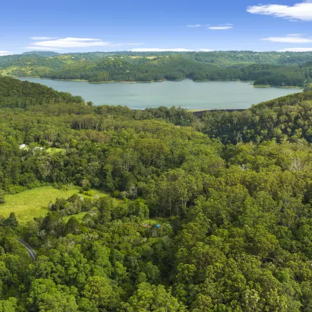 Narrows Escape Rainforest Retreat Отели в г. Малени