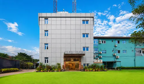 Junhao Luxury Hotel