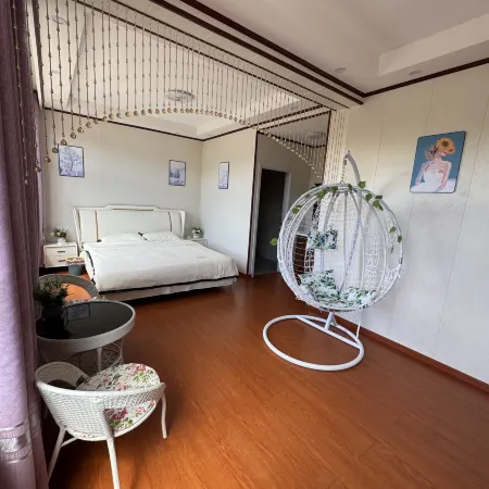 Raphael Light Luxury Homestay