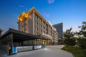 Jifeng International Hotel (Chifeng Yulong Airport)