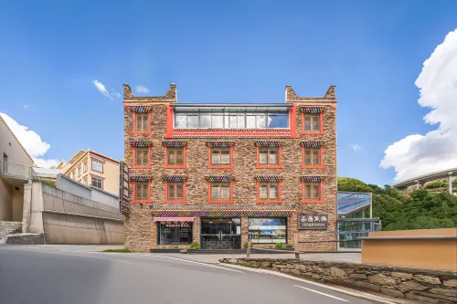 Chayu Panda Hotel (Siguniang Mountain Changping Valley) - balkon