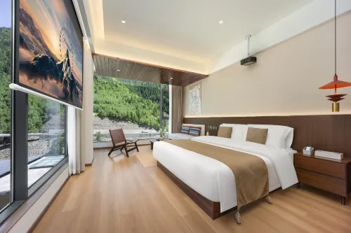 XiaojinXuehuxingyeGuesthouse