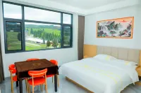Yicui Homestay (Wumeng Grass Plain)