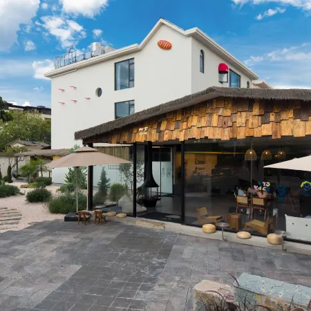 Mile Shuxia Hot Springs Homestay
