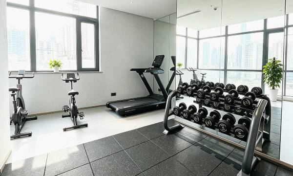Weiting Hotel (Shanghai People's Square Subway Station Changzheng Hospital Branch)