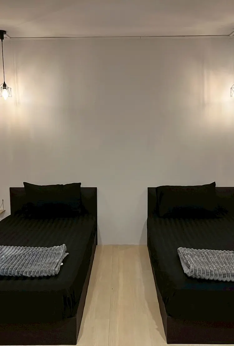 ห้องเตียงแฝดพร้อมห้องน้ำส่วนตัว