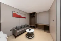 Cloudspace · Yunqi Holiday Hotel (Shiyan Yunxi Qixi Square) - Parking