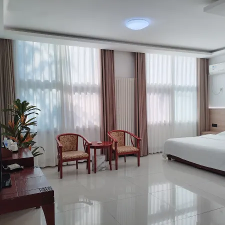 Yuantai Holiday Hotel