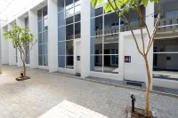 RedDoorz Plus Near Paragon Mall Semarang - Pensions