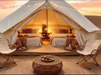 Tengger Dune Stellar · Latitude 37° Starry Desert Resort - parkir