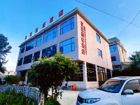 Huali Xirui Hotel (Axilixi Jiucaiping Scenic Area) - สัตว์เลี้ยง