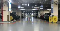 Olman Hotel, Linxia City - parking