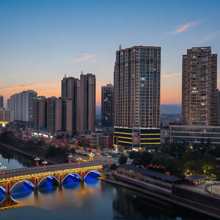 Gleam Lanfeng Scenic Hotel (Lianjiang Park)