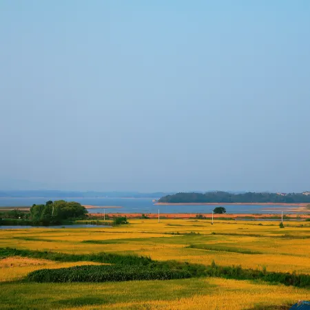Ninghuge Lake View Homestay