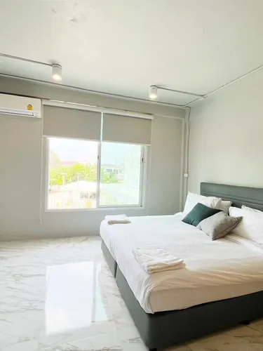 รูปภาพของLangsuan Smile Hotel