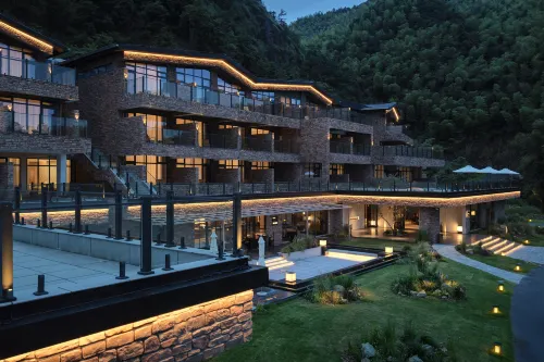 Jinyun Chunshang Yunduan Secret Resort Hotel - parking