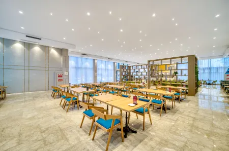 Swanburg Resort Hotel Отели рядом с достопримечательностью «Houwanggu Sceneic Area»