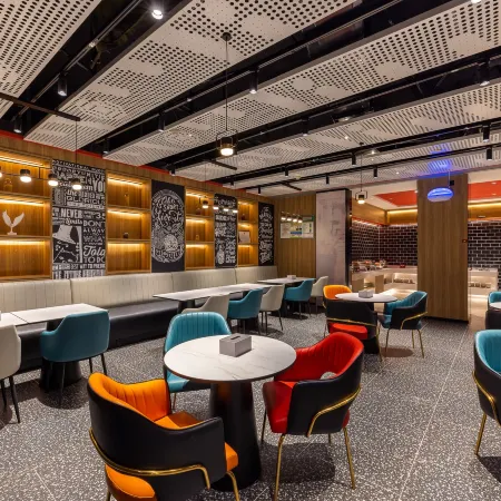 Ibis Hotel (Qiannan Xuchang Guan'egou Branch)