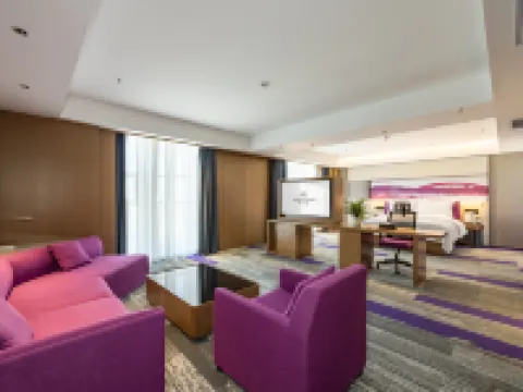 Grand Rezen Hotel Golmud Hotels in Golmud