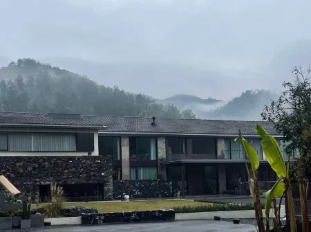 yisuyimyi Отели рядом с достопримечательностью «Lin'an Museum»