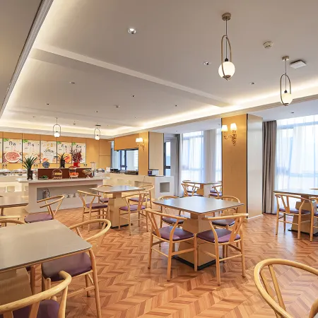 Vienna Hotel (Dongying Dongcheng Wanda Plaza Branch)