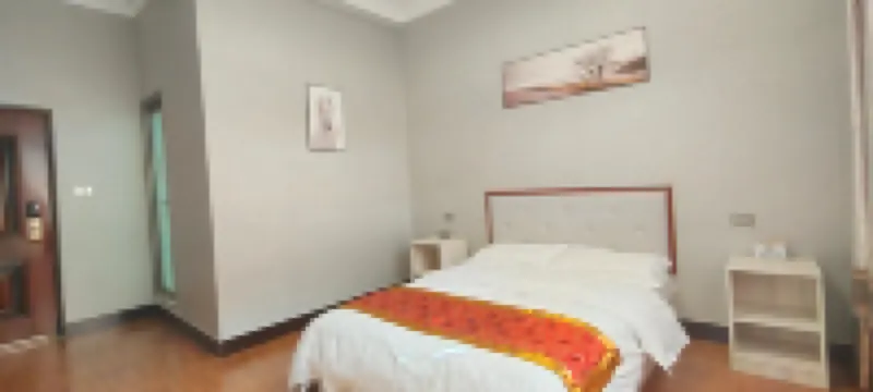 鎮雄鑫垚ホテル