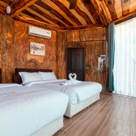 Champathong Garden Resort Отели рядом с достопримечательностью «Обзорная площадка «160 км»»
