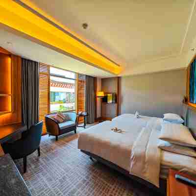 Shangri-La Resort Rooms